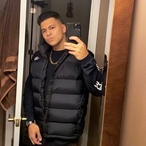 Meet your Posher, Anthony